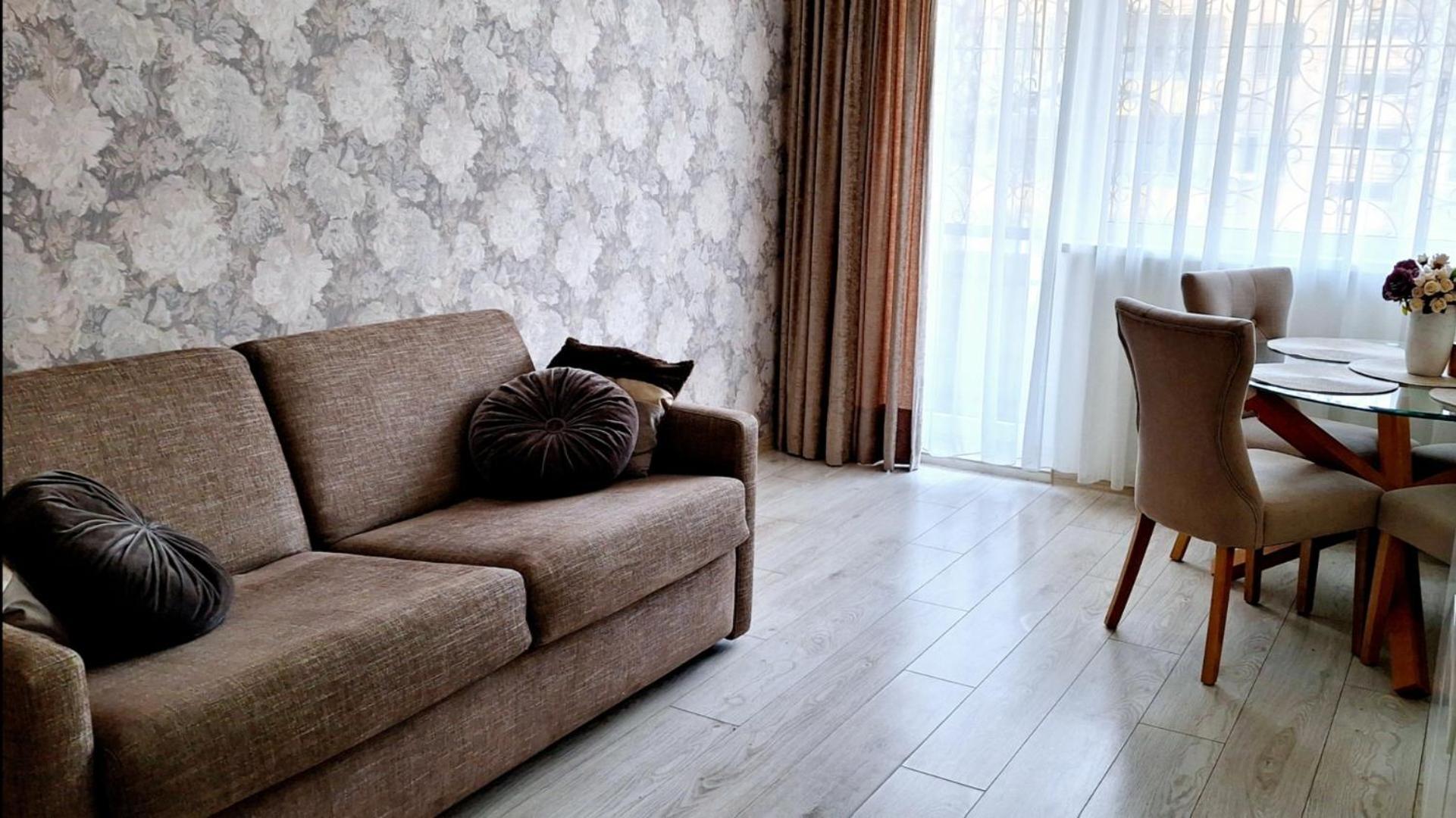 Apartment Next To Cathedral Of Saints Peter & Paul Σιαουλιάι Εξωτερικό φωτογραφία